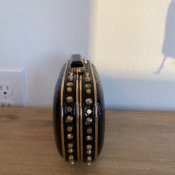 BCBGMAXAZRIA clutch - Picture 2 of 4